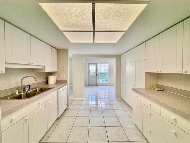 2826 RAMPART CIRCLE, Clearwater, FL 33761