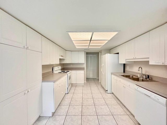 2826 RAMPART CIRCLE, Clearwater, FL 33761