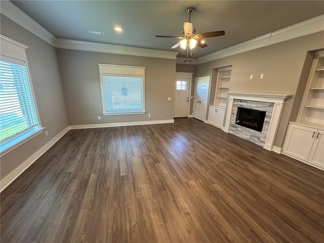 243 S Eagle Mountain Street, Prairie Grove, AR 72753