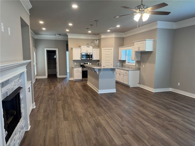 243 S Eagle Mountain Street, Prairie Grove, AR 72753