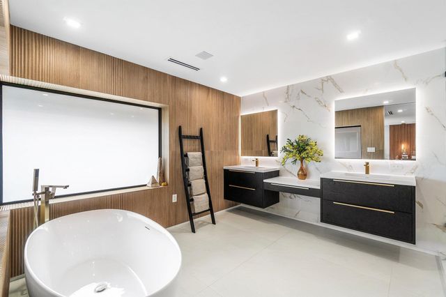 5326 Boca Marina Circle N, Boca Raton, FL 33487