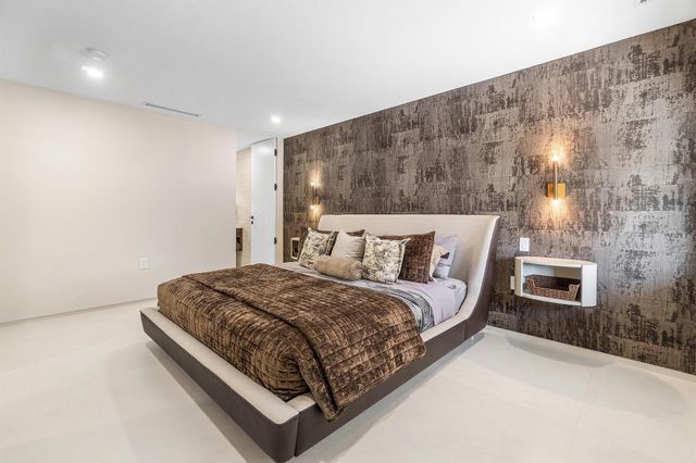 5326 Boca Marina Circle N, Boca Raton, FL 33487