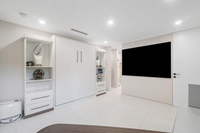 5326 Boca Marina Circle N, Boca Raton, FL 33487