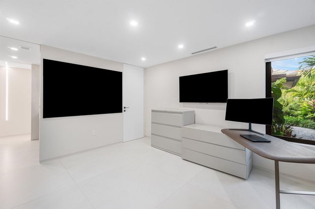 5326 Boca Marina Circle N, Boca Raton, FL 33487