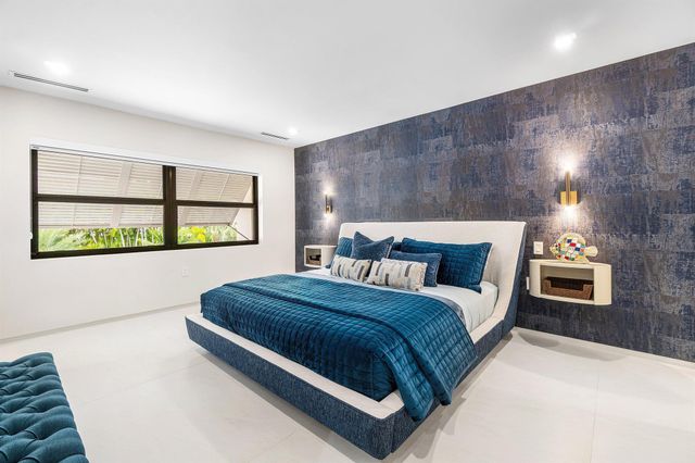 5326 Boca Marina Circle N, Boca Raton, FL 33487