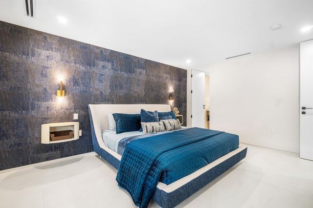 5326 Boca Marina Circle N, Boca Raton, FL 33487