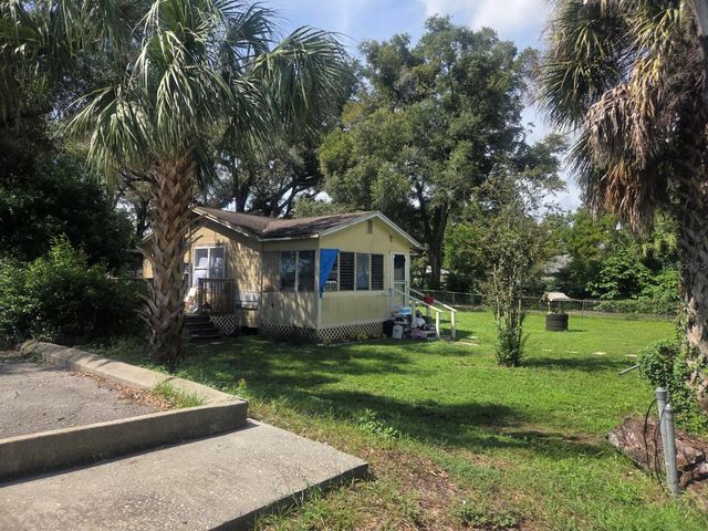 10507 MAIN STREET, Thonotosassa, FL 33592