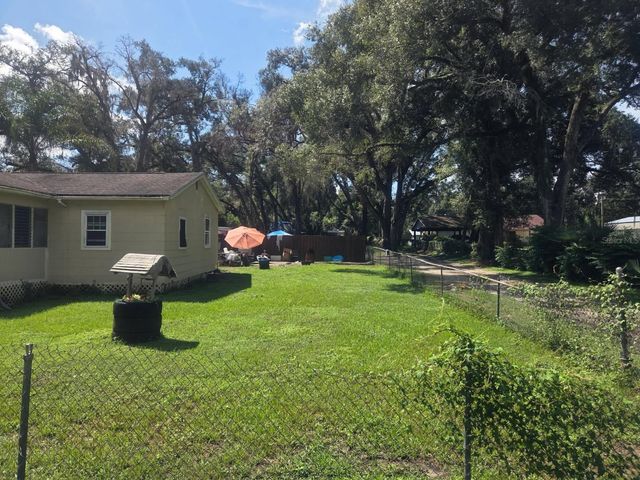 10507 MAIN STREET, Thonotosassa, FL 33592