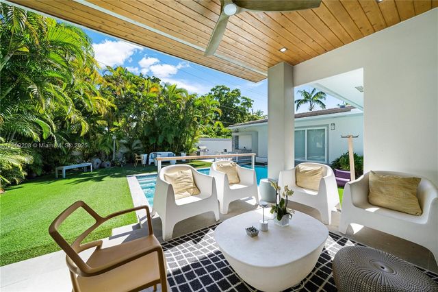 1616 S Bayshore Dr, Miami, FL 33133