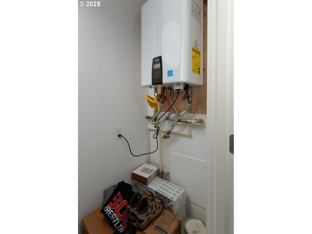 541 Nw Vancouver Ave, Stevenson, WA 98648