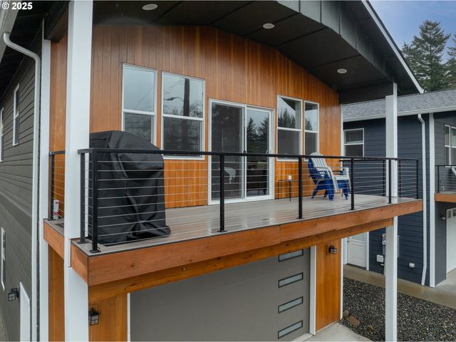 541 Nw Vancouver Ave, Stevenson, WA 98648