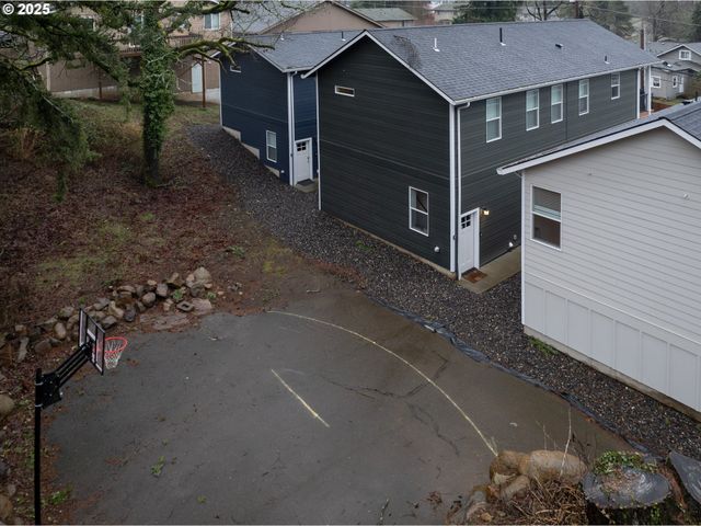 541 Nw Vancouver Ave, Stevenson, WA 98648