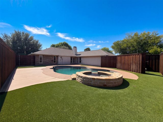 711 Rush Creek Drive, Allen, TX 75002