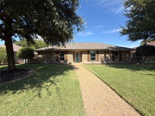 711 Rush Creek Drive, Allen, TX 75002