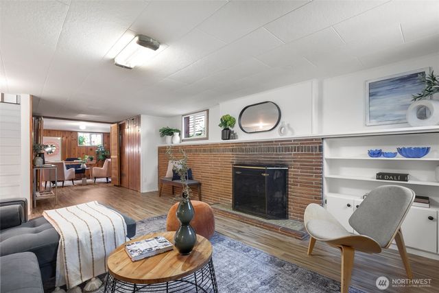 7551 33rd Avenue NW, Seattle, WA 98117