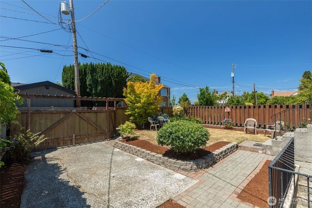 7551 33rd Avenue NW, Seattle, WA 98117