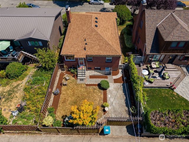 7551 33rd Avenue NW, Seattle, WA 98117
