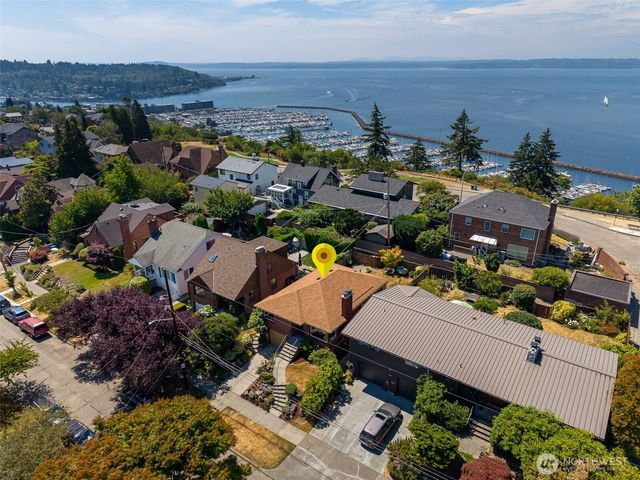 7551 33rd Avenue NW, Seattle, WA 98117
