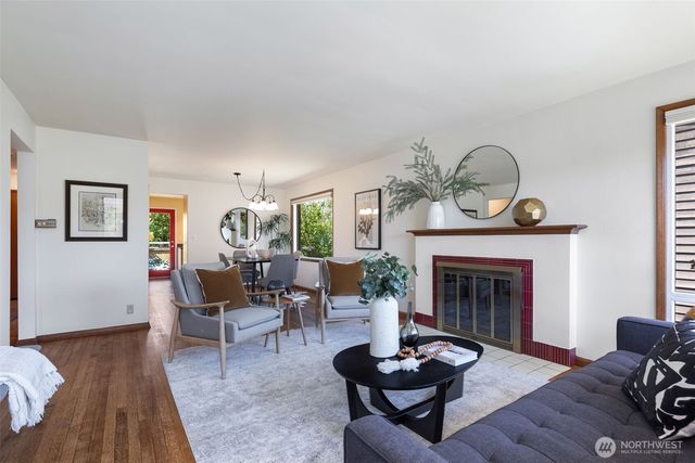 7551 33rd Avenue NW, Seattle, WA 98117