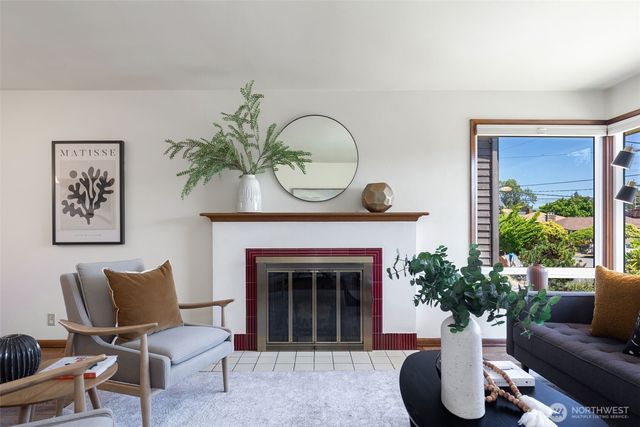 7551 33rd Avenue NW, Seattle, WA 98117