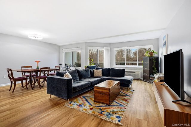 100 High Point Drive 306, Hartsdale, NY 10530