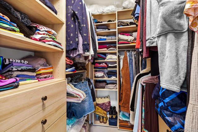 100 High Point Drive 306, Hartsdale, NY 10530