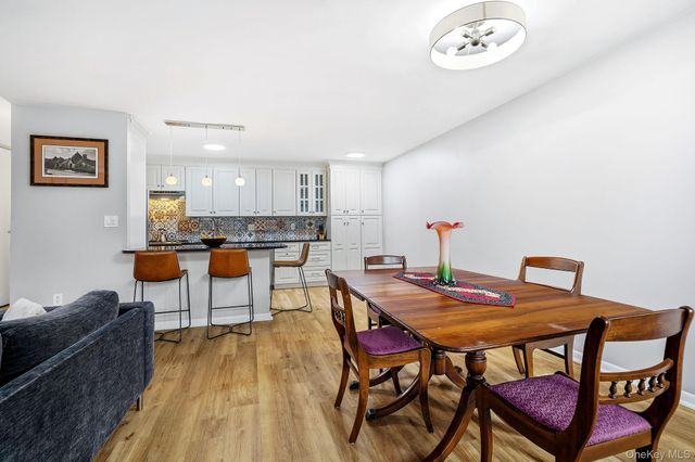 100 High Point Drive 306, Hartsdale, NY 10530