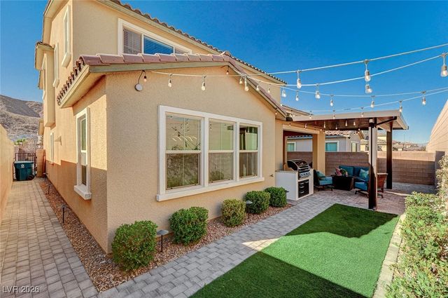 12898 Slipknot Street, Las Vegas, NV 89141