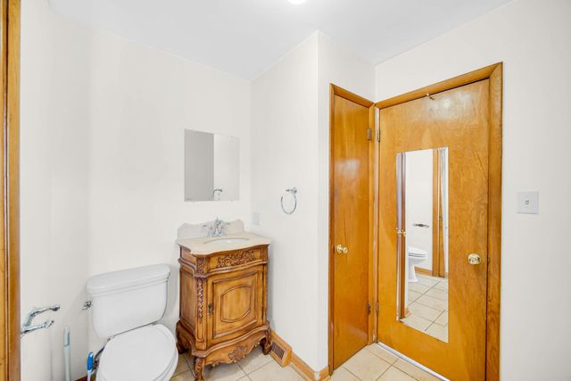 7905 Madison Avenue, Munster, IN 46321