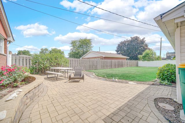 7905 Madison Avenue, Munster, IN 46321