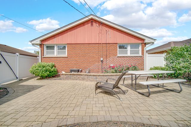 7905 Madison Avenue, Munster, IN 46321