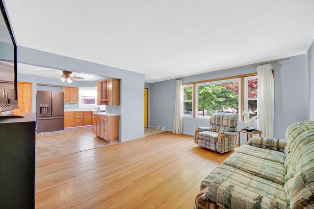 7905 Madison Avenue, Munster, IN 46321
