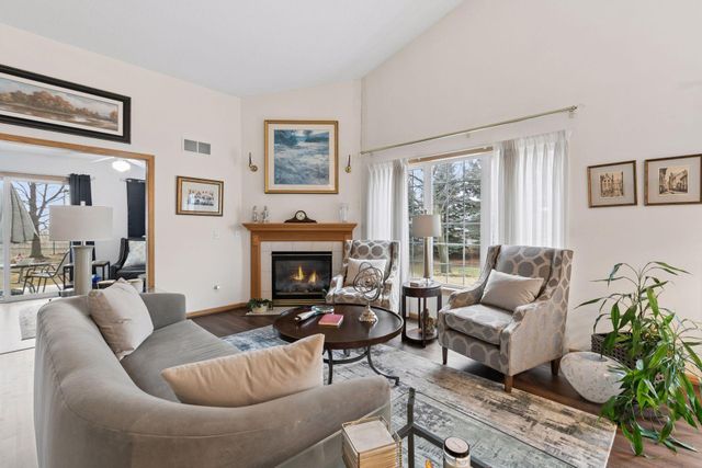 7897 Barrymore Lane, Woodbury, MN 55125