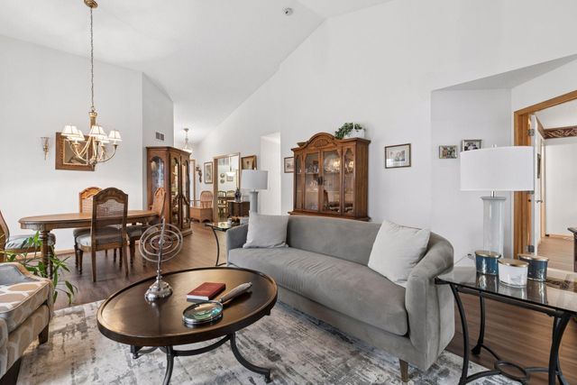 7897 Barrymore Lane, Woodbury, MN 55125