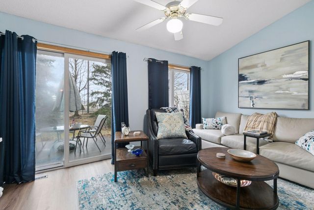 7897 Barrymore Lane, Woodbury, MN 55125