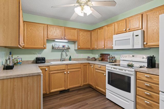 7897 Barrymore Lane, Woodbury, MN 55125