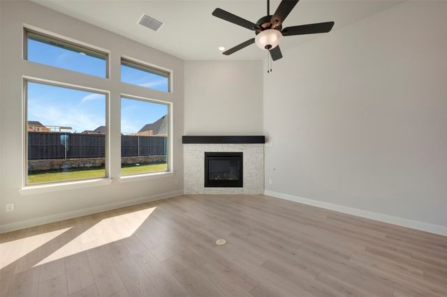 3575 Redbud Fower Trail, Grand Prairie, TX 76084