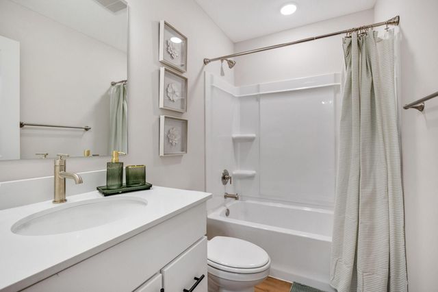 1132 Dorthy Lane, Elko New Market, MN 55054