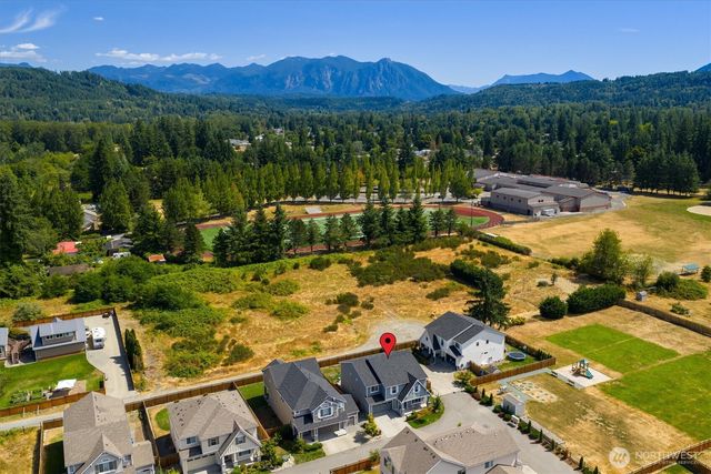 4040 324th Lane SE, Fall City, WA 98024