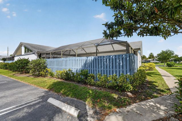 1604 Timberlane Circle, Greenacres, FL 33463