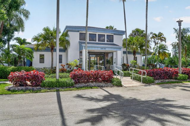 1604 Timberlane Circle, Greenacres, FL 33463