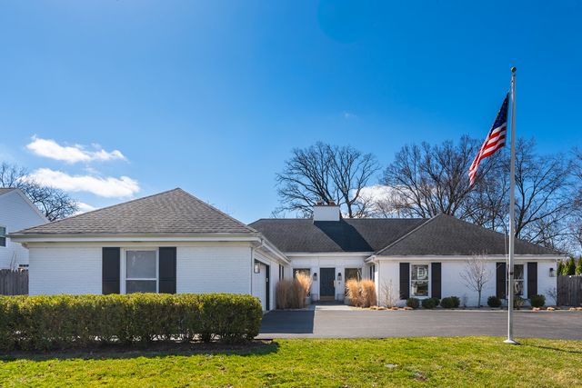 1225 W Deerpath Road, Lake Forest, IL 60045