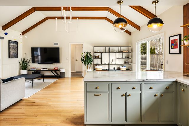 1225 W Deerpath Road, Lake Forest, IL 60045