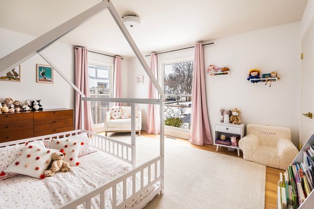 1225 W Deerpath Road, Lake Forest, IL 60045