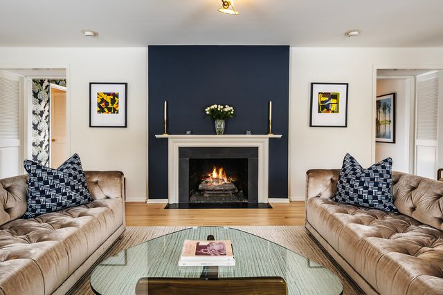 1225 W Deerpath Road, Lake Forest, IL 60045