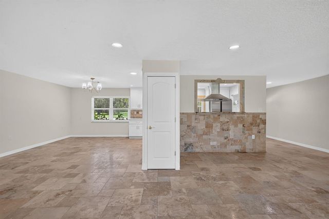 1125 41ST Avenue, Vero Beach, FL 32960