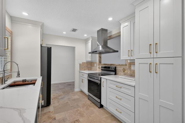 1125 41ST Avenue, Vero Beach, FL 32960