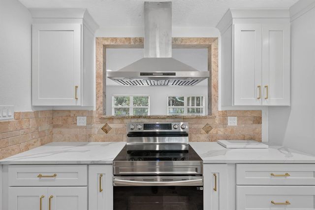 1125 41ST Avenue, Vero Beach, FL 32960