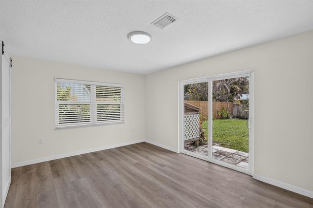 1125 41ST Avenue, Vero Beach, FL 32960