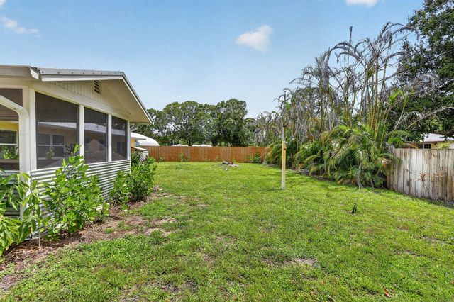 1125 41ST Avenue, Vero Beach, FL 32960